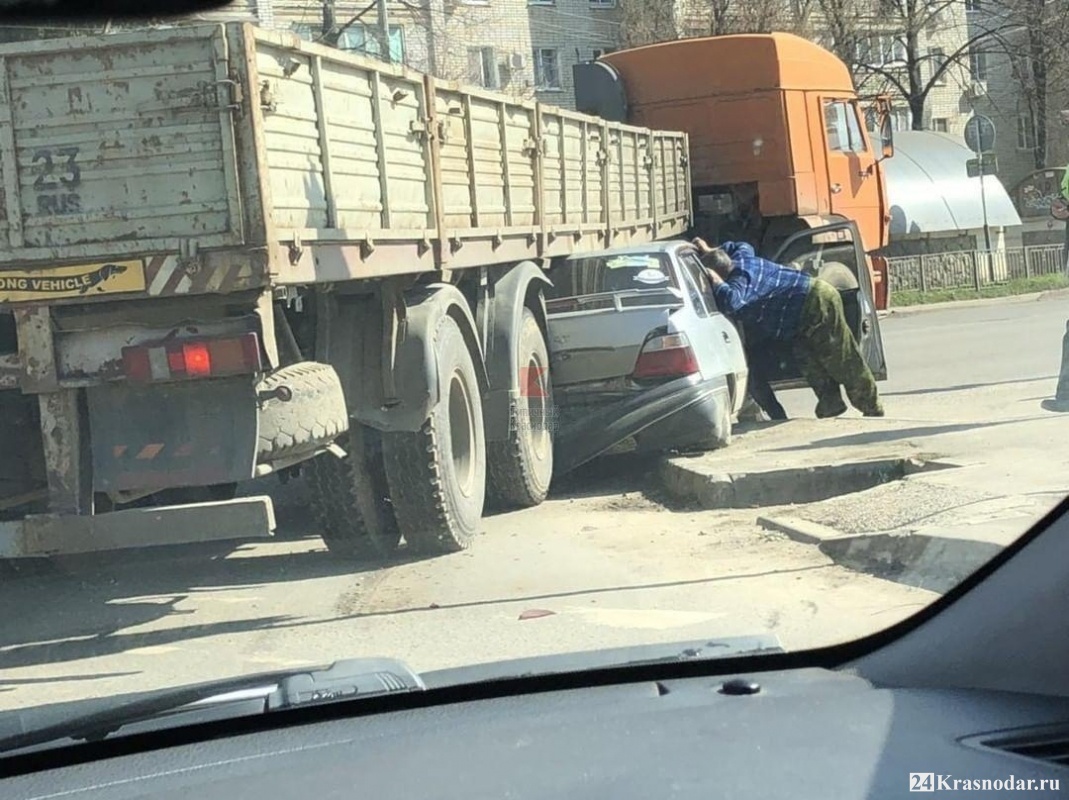 ДТП на Российской