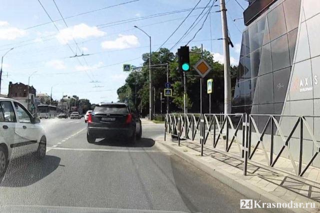 Убрали стрелку правого поворота на Северной/Аэродромной