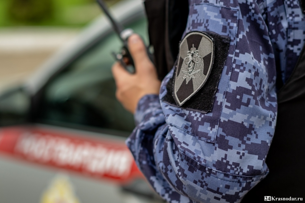 В Краснодарском крае росгвардейцы задержали мужчин, разыскиваемых за кражи