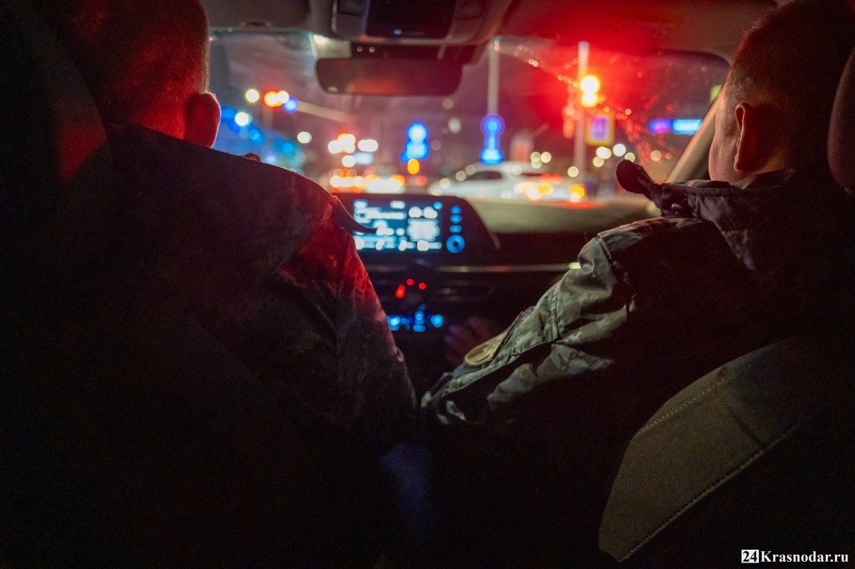 В Краснодаре росгвардейцы задержали троих мужчин, находившихся в розыске