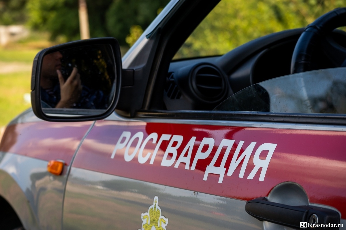 В Новороссийске росгвардейцы задержали мужчину по подозрению в причинении тяжкого вреда здоровью