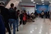Огромная очередь на вакцинацию в «Красной площади»