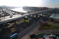 На Тургеневском мосту разошелся шов