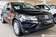 У девушки угнали Touareg прямо из автосалона