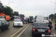 Маневр микроавтобуса угробил байкера