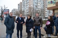 Скандал с торговыми будками докатился до губернатора