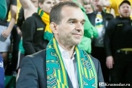 Это не слезы, а капли дождя