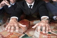Украсть 450 млн. рублей и сбежать