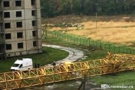 Упал строительный кран (ВИДЕО)