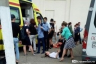 Травил школьников газом