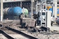 Планировал взорвать пассажирский поезд
