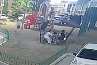 Пугнул засидевшихся женщин тесаком