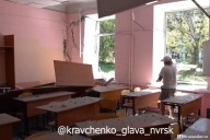 Повреждены здания двух школ и техникума