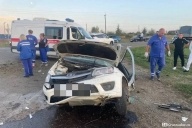 Врезался в препятствие и опрокинулся